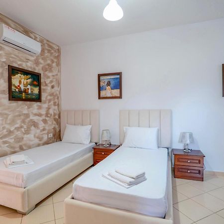 Eleni Guest House Саранда Экстерьер фото