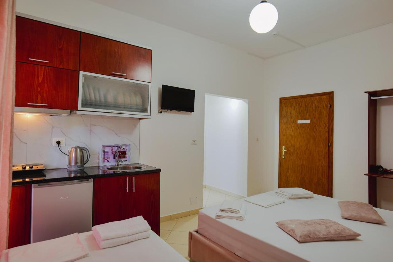 Eleni Guest House Саранда Экстерьер фото