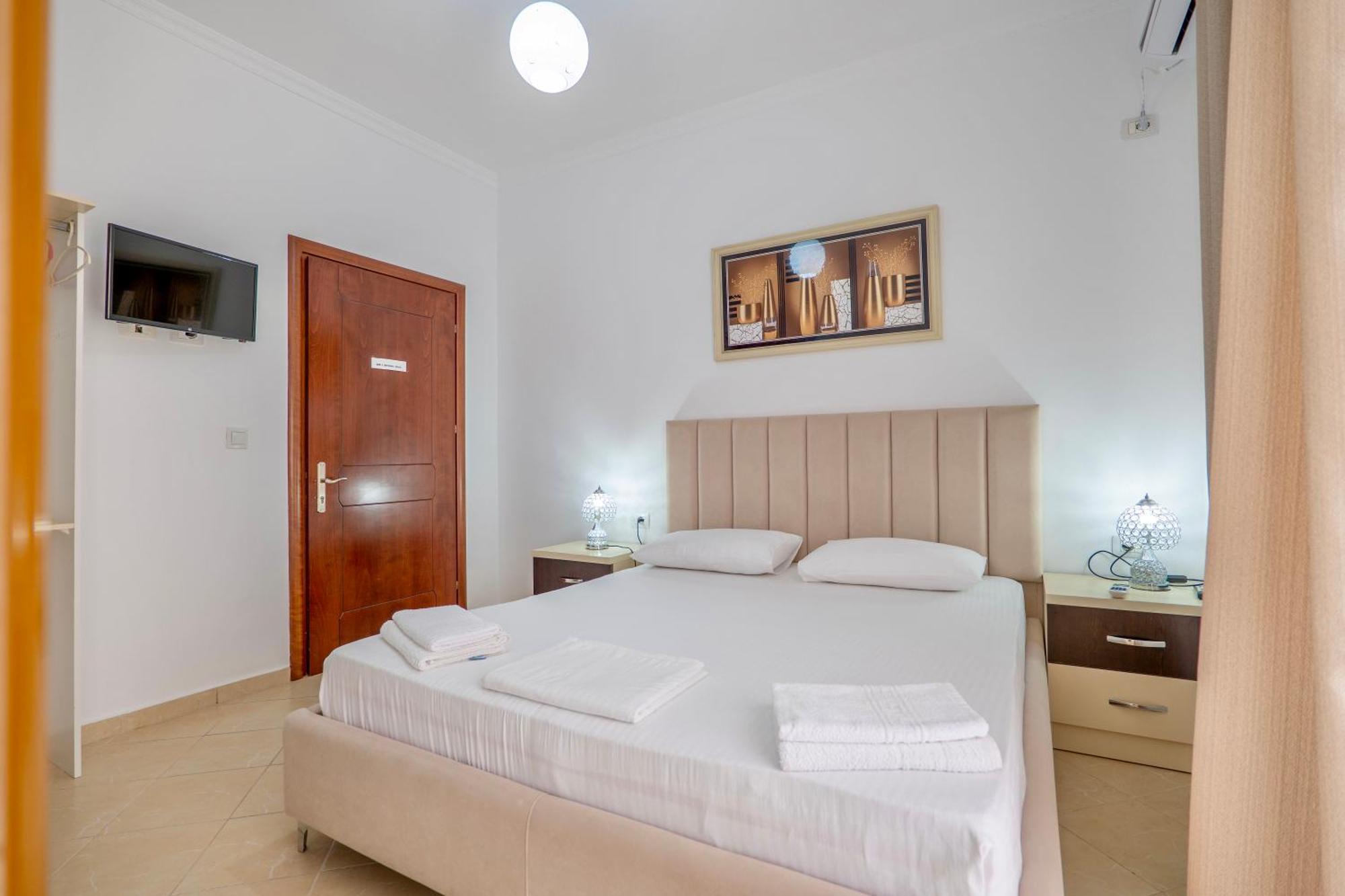 Eleni Guest House Саранда Экстерьер фото